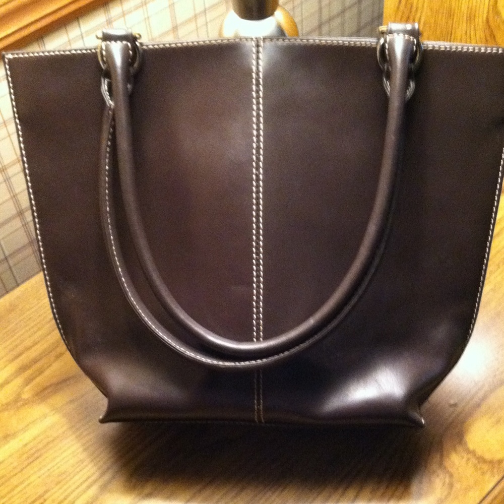 Classic Women's Brown Leather Tote Bag - Elegant Everyday Carry
